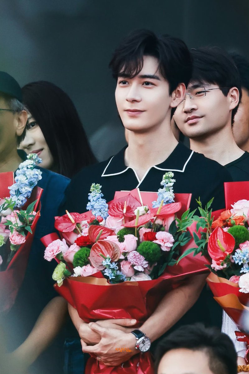 PaToi726624's tweet photo. Happy wrap up
Love you in the dark

Cr:saisai吃一口甜心

#红掌
#Anthurium
#LoveYouInTheDark
#Hongzhang
#หงจ่าง
#LuXiZhou
#ลู่ซีโจว
#เฉินซิงซวี่
#ChenXingxu 
#陈星旭
#OliverChen https://t.co/pGefeLkXbI