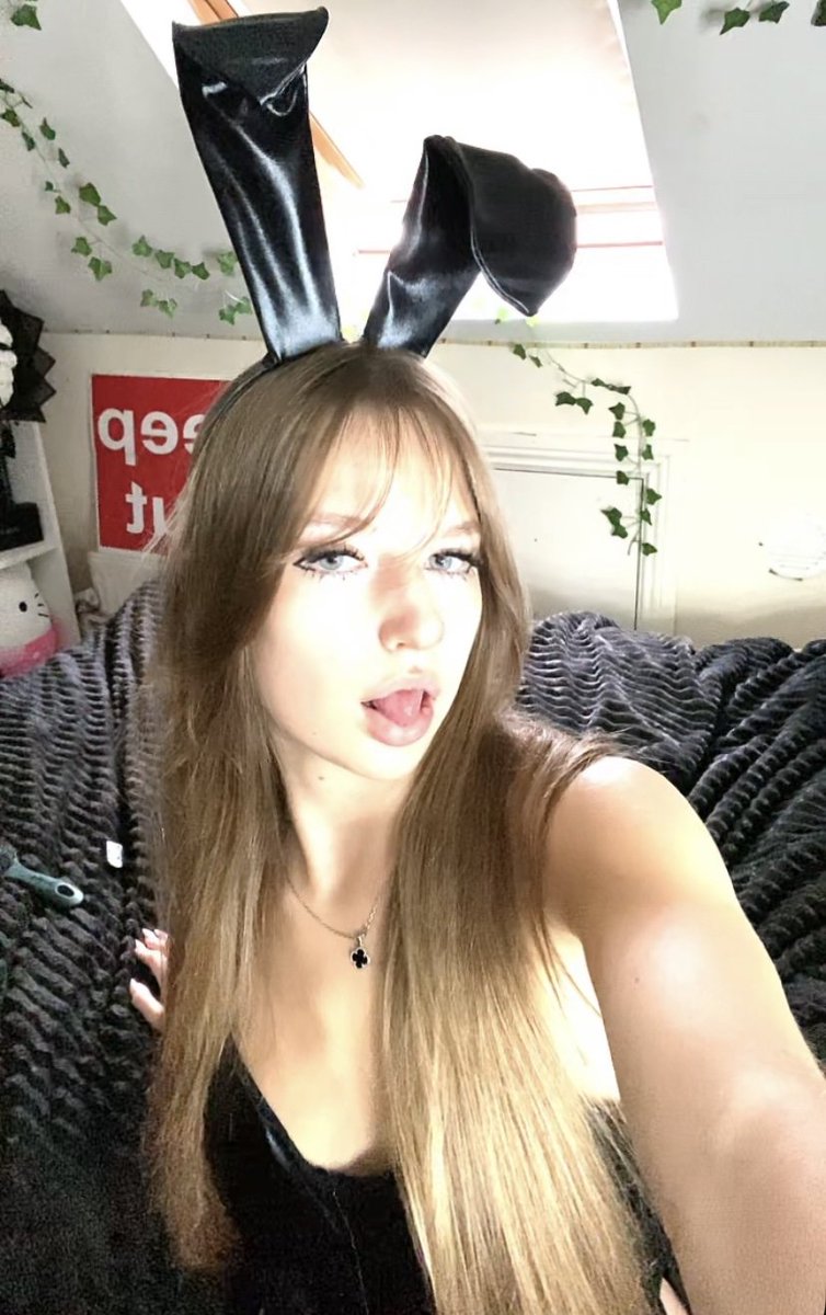 larameow1's tweet photo. Hii I am Lara &amp; I am lf #moots 

୨ৎ val / lol 
 ୨ৎ ask for disc

♡/↻!! #promotwt #valtwt #leaguetwt #nsfwtwtًً #nsfwㅤㅤ https://t.co/UyONaHlEYr