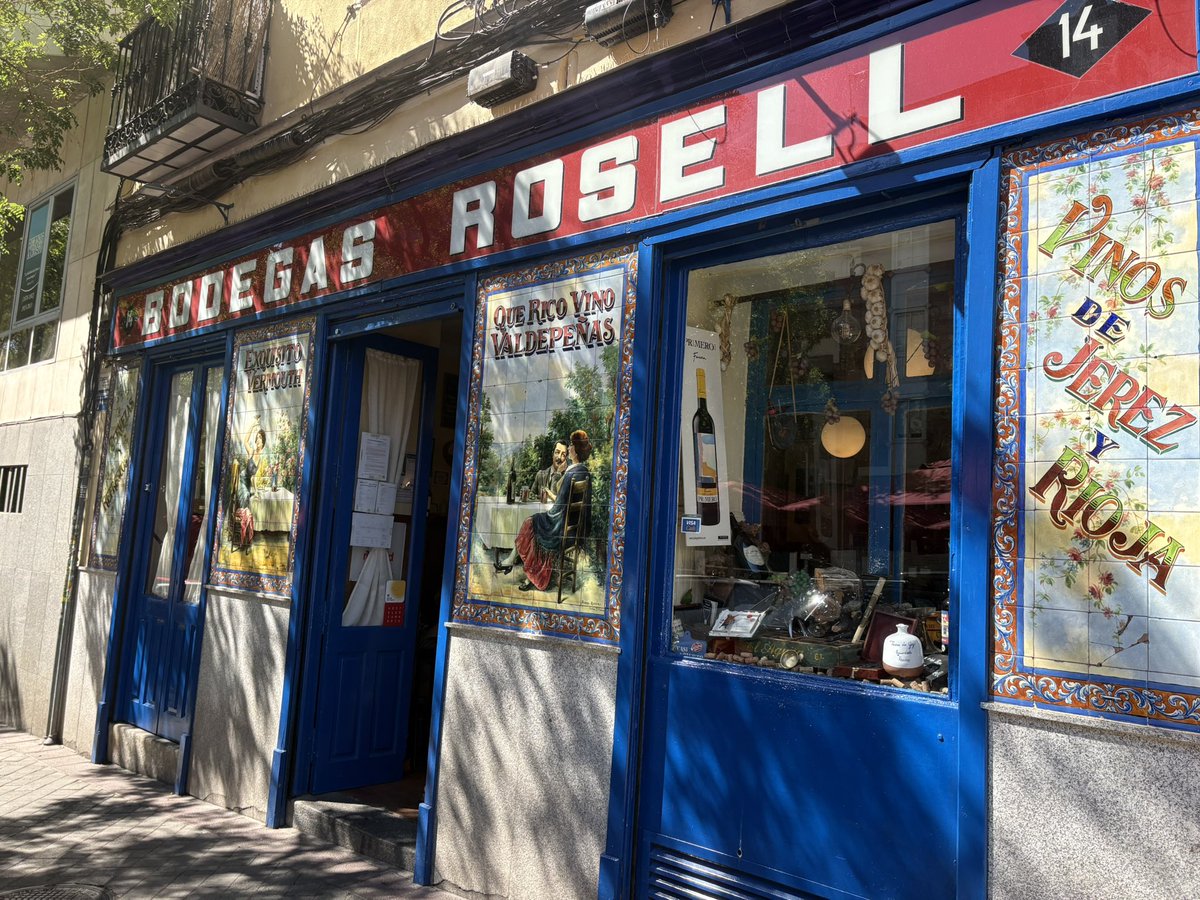 BrendyBoyle's tweet photo. 1pm on a Sunday in Spain, few better places on the planet to be. https://t.co/0bCDmar7p4
