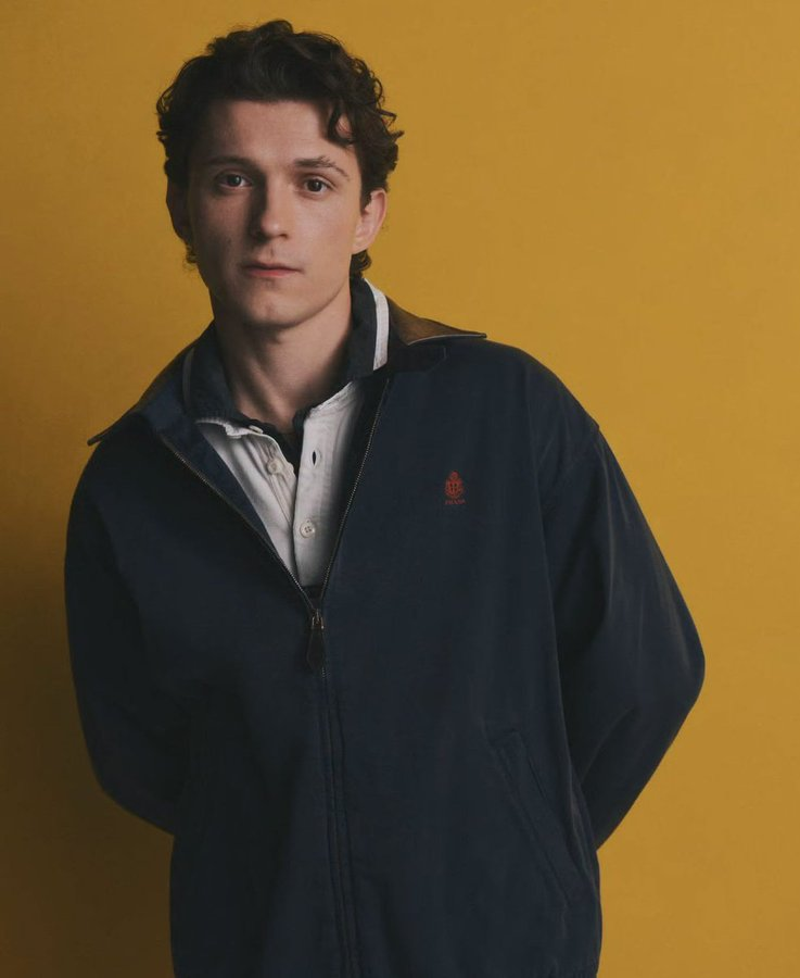 dailypop__'s tweet photo. Spider-Man, L'Odyssée, Avengers... 

À seulement 30 ans, Tom Holland devient l’acteur ayant généré le plus de recettes au box-office mondial de l’histoire ! https://t.co/Cky4nStyPO
