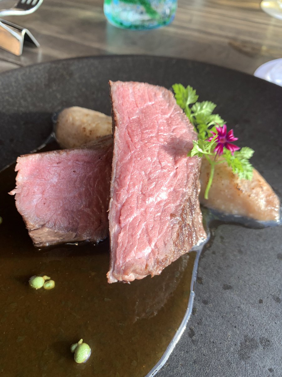aiRa0690's tweet photo. 噂のジャングリア行ってきたけど
個人的には食べ歩きが好きだからかなり楽しめました🍖🥦
地元の食材を使ってるからか値段はアレだけどめちゃくちゃ美味かったです！ https://t.co/8LoSKUnr8V