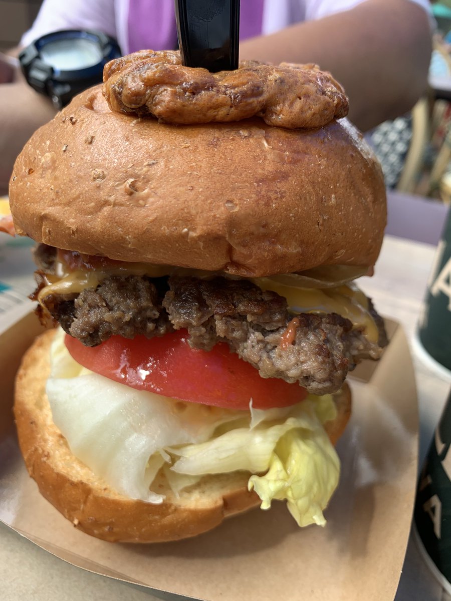aiRa0690's tweet photo. 噂のジャングリア行ってきたけど
個人的には食べ歩きが好きだからかなり楽しめました🍖🥦
地元の食材を使ってるからか値段はアレだけどめちゃくちゃ美味かったです！ https://t.co/8LoSKUnr8V
