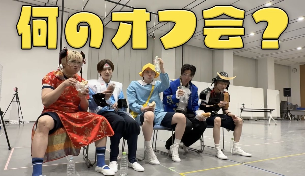 o5v5o__'s tweet photo. コミケ会場 https://t.co/9zUzG1yXXh