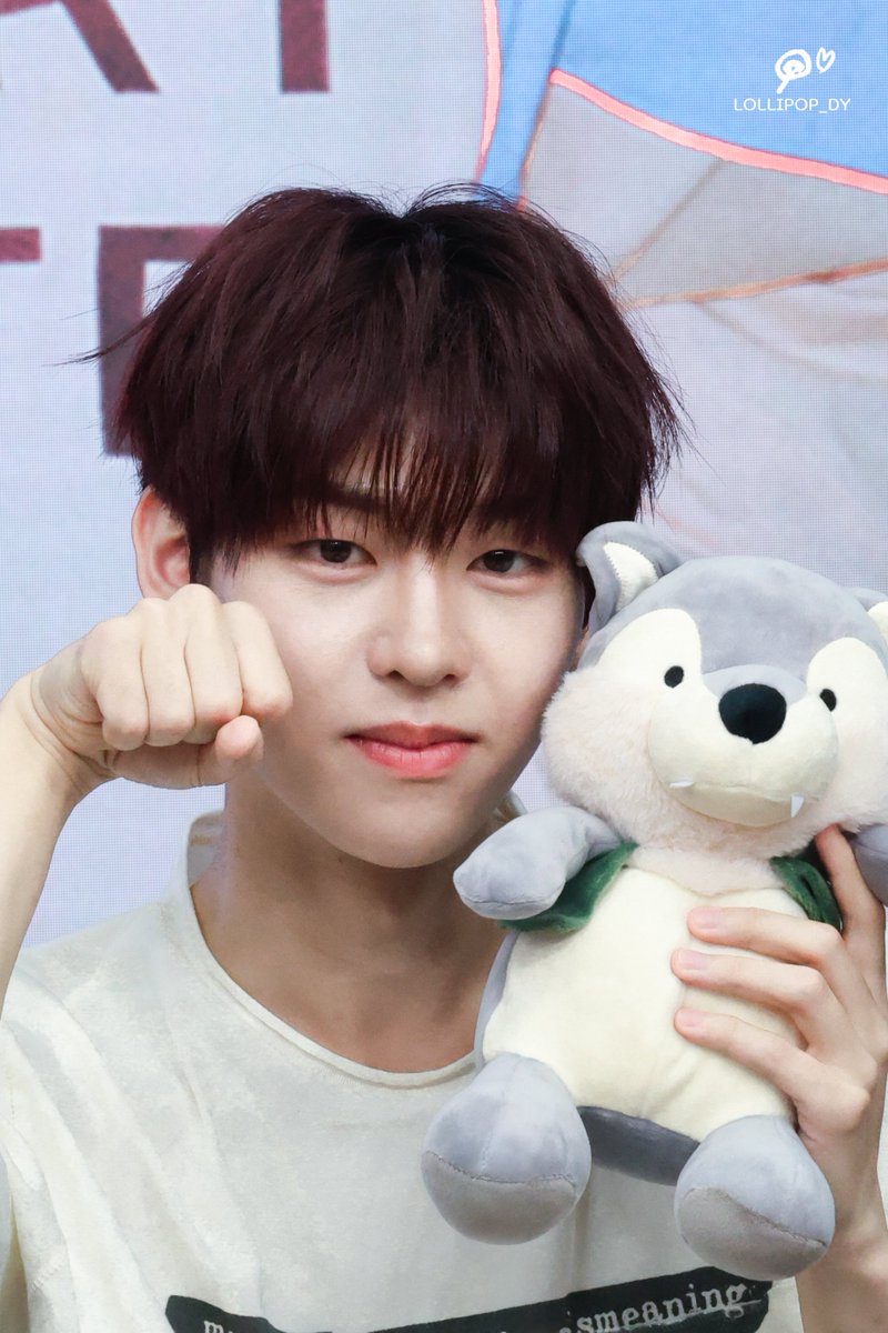 lollipop_dy0218's tweet photo. 🍭260618 헬로라이브 팬사인회

늑대가 예뻐 🐺

#김동윤 #동윤 #드리핀 #DRIPPIN
#차동협 #ChaDongHyeop 
#두근대 #Doogeundae
#KIMDONGYUN https://t.co/BWMwAQA2NM