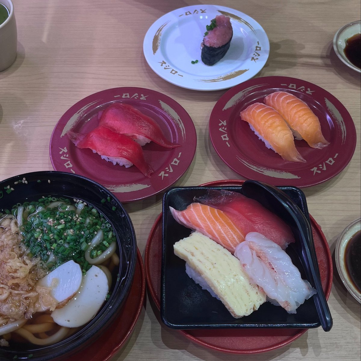 mobmabbic's tweet photo. กินกินกินก้นกปนกน https://t.co/S56K6IDoMt