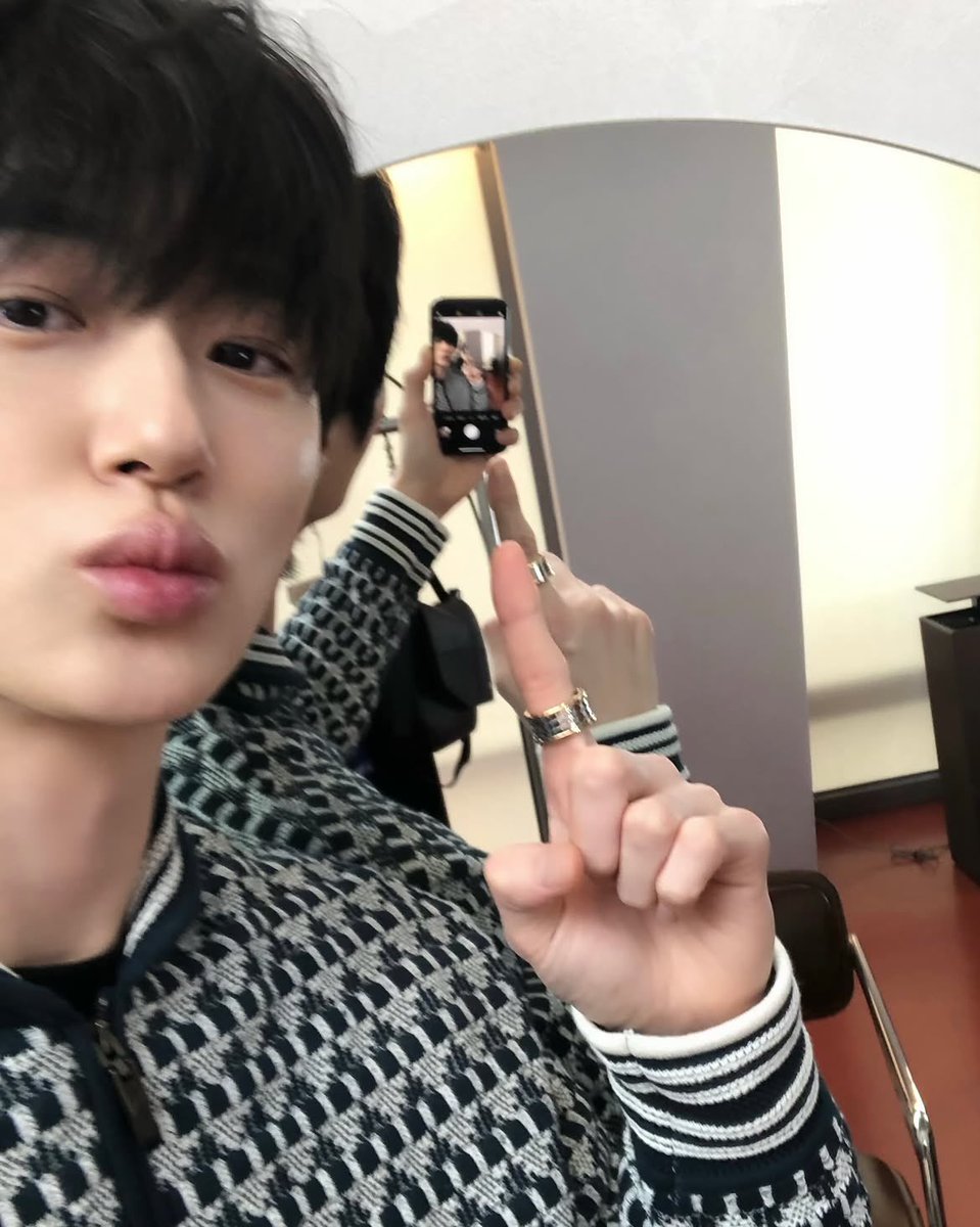 wooseokfiles's tweet photo. #ByeonWooSeok instagram update!

“🥰🦌” https://t.co/d4NbTkcd1f