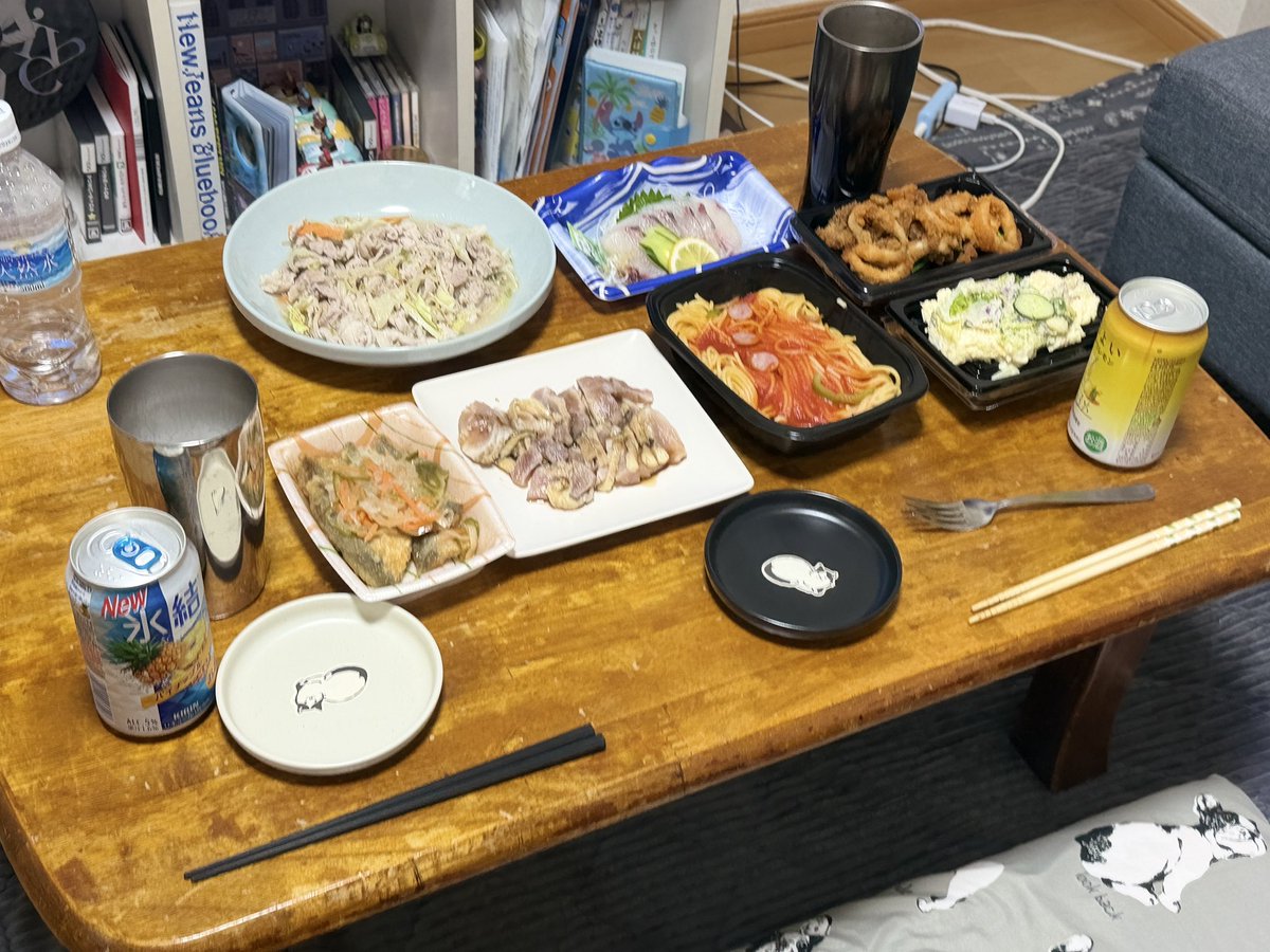 OneTstw's tweet photo. kenちゃんの家に帰って来て
お風呂入って飲み直し！
楽しい休日なったー！！

夜は一緒に寝たー！！

やっぱ落ち着くしホント気が楽なんだよね笑

 #gay #げい #ゲイ #バイ https://t.co/P5YBSsUYyI