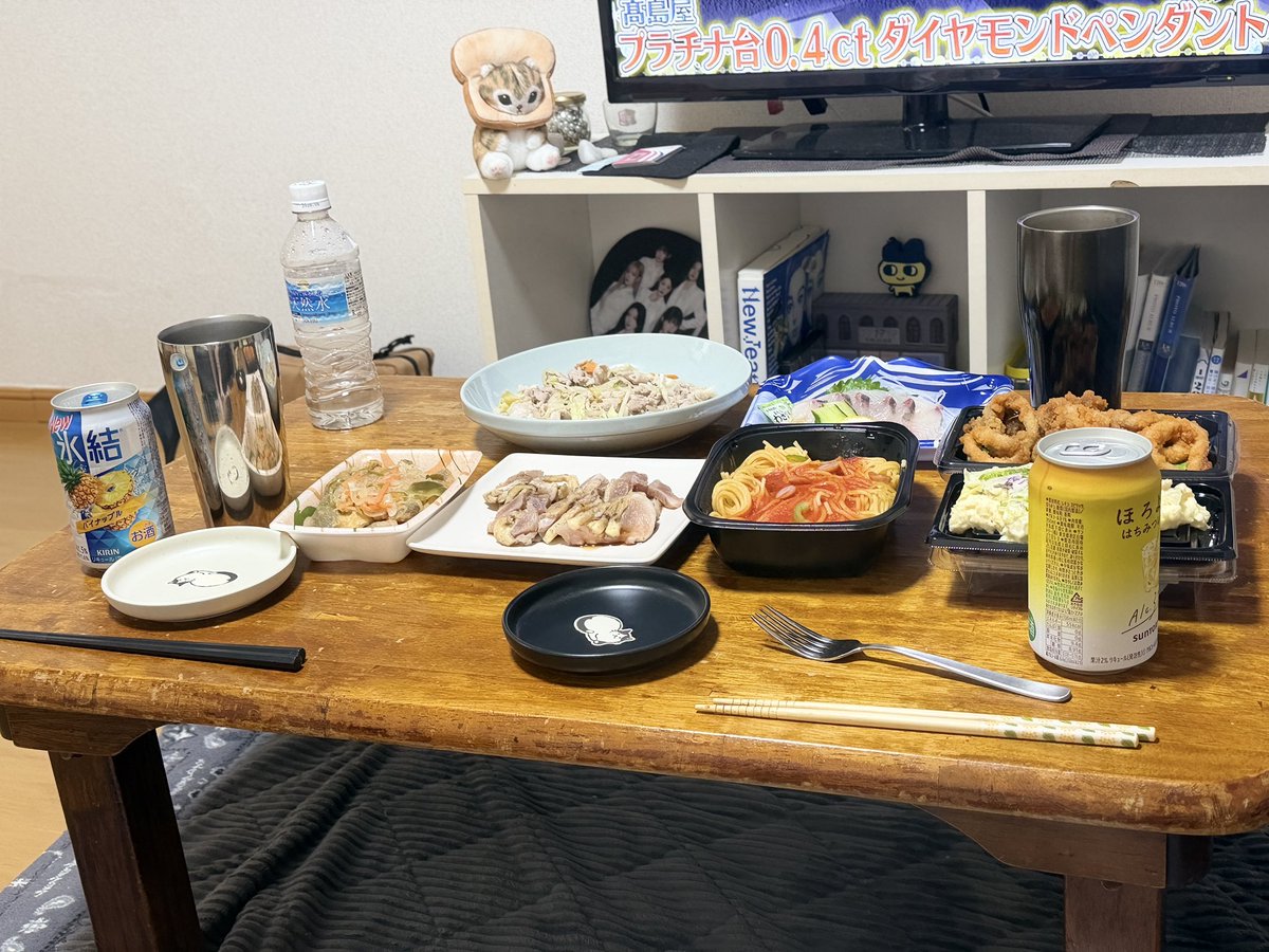 OneTstw's tweet photo. kenちゃんの家に帰って来て
お風呂入って飲み直し！
楽しい休日なったー！！

夜は一緒に寝たー！！

やっぱ落ち着くしホント気が楽なんだよね笑

 #gay #げい #ゲイ #バイ https://t.co/P5YBSsUYyI