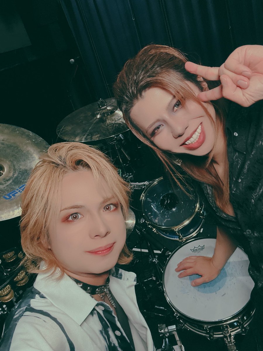 opera_ayame's tweet photo. この歳になってもジャンヌを弾ける喜びはもちろんのこと、同じくジャンヌとABCを愛し続けるファンの方々、バンドマンの方々とこうして一緒に同じ空間を楽しむことができることがなによりも幸せです！
最高の二日間をありがとうございました！

来年のO-EASTもお楽しみに！！
#ABCvsJanne https://t.co/3zv5RhyjKt