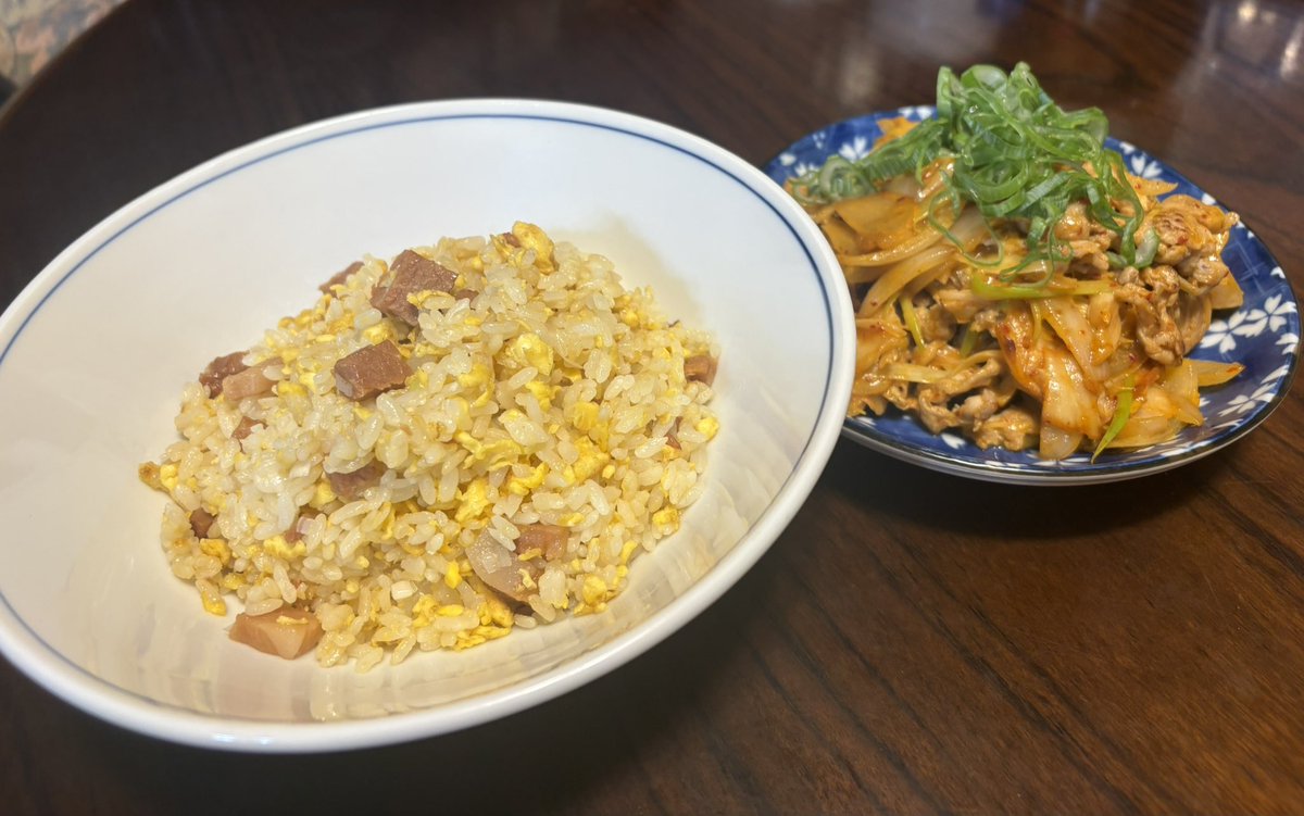 kenn030816's tweet photo. 久々に気が乗ったので自炊しました🍳
炒飯と豚マヨキムチ https://t.co/fl3c30vEbn