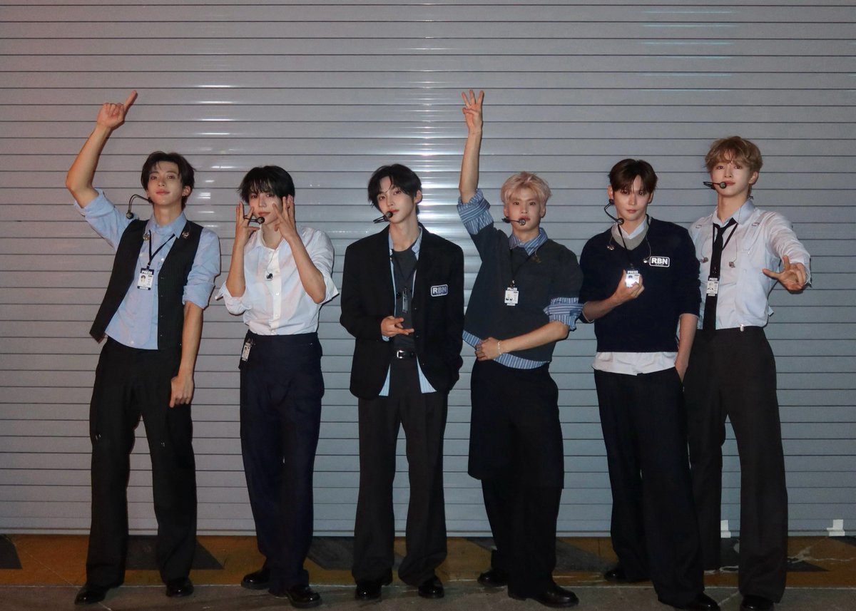RIIZE_official's tweet photo. 브리즈 앞으로도 오래보자❕🧡

#RIIZE #라이즈
#RISEandREALIZE
#RIIZE_FANMEETING
#ChRIIZE_ONAIR https://t.co/FZTsFWPstm