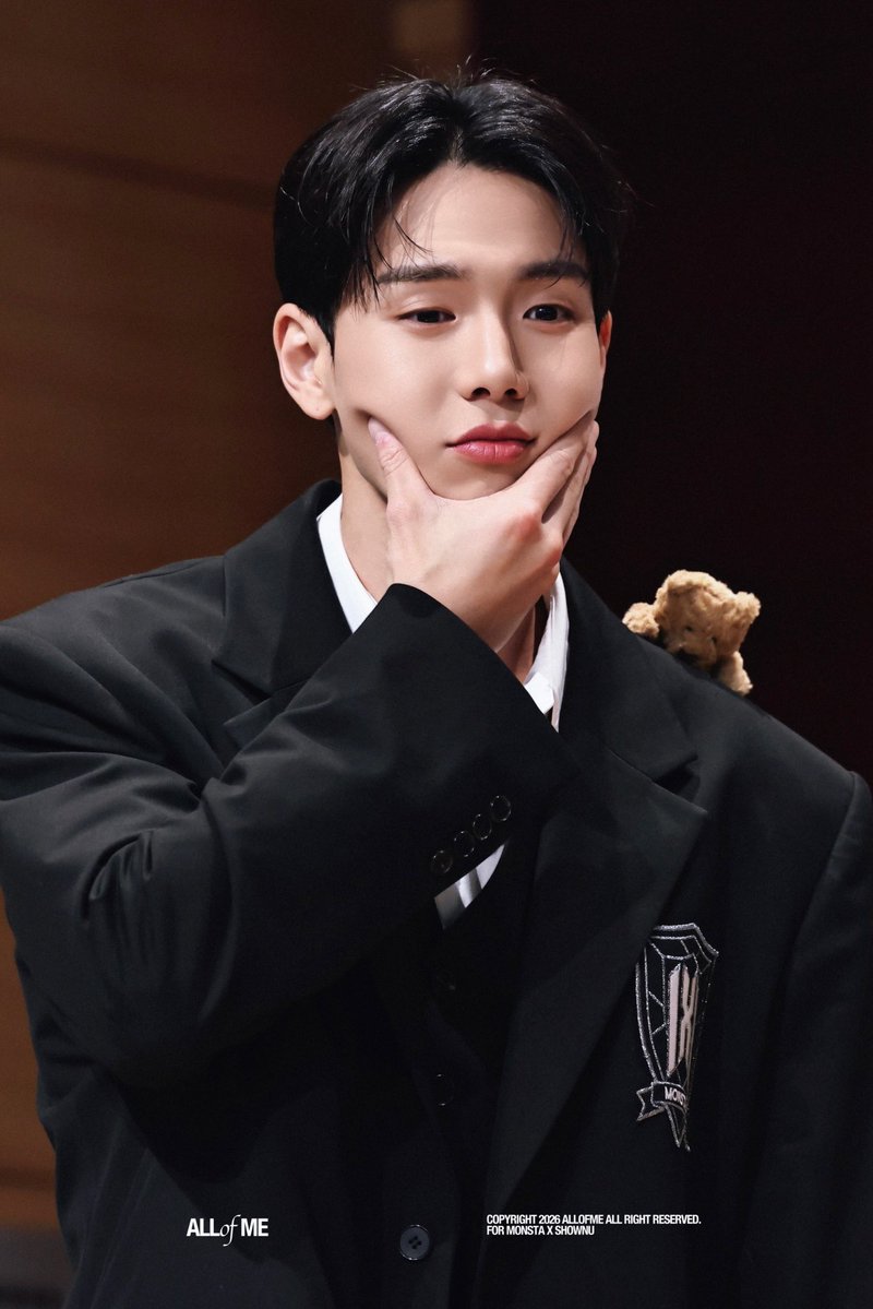 ALLOFME_SHOWNU's tweet photo. ▫️260913 위드뮤 #셔누 #SHOWNU
아기야 ? ! ‧₊˚✧꒰ 🧸 ꒱ https://t.co/7dcO0Gm36J