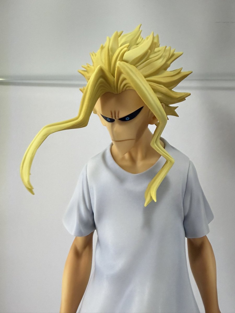 miishot_111's tweet photo. オールマイトでかいし陰影塗装
しっかりしてあってめっちゃいい、、
そしてこの名シーン立体化がうれしい☺️

オールマイトの人形はリビングに飾る😚 https://t.co/icVIk7RLjF