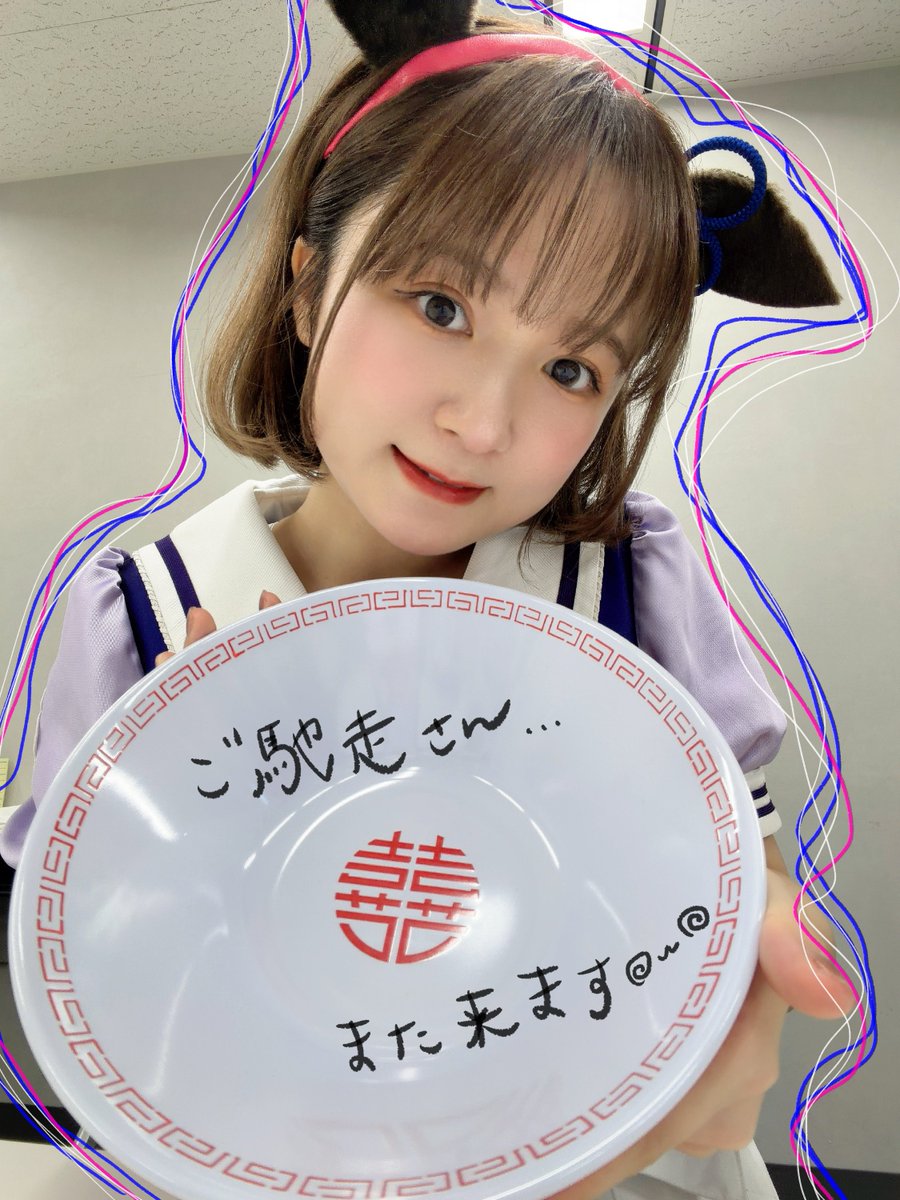 machauq's tweet photo. #ウマ娘 WINNING LIVE 34 ゴールイン❤︎
メイショウドトウ役で出走しました🍜
今日のラーメンは美味しかったですか？
2枚目はもっちーが言ってたやつです。カンナちゃん面白すぎるよ。もっちー愛おしい🫠3枚目はかおりんが撮ってくれたよ📸

リリイベご馳走さんまた来ます！ありがとうございました！ https://t.co/PjQmcVXOJB