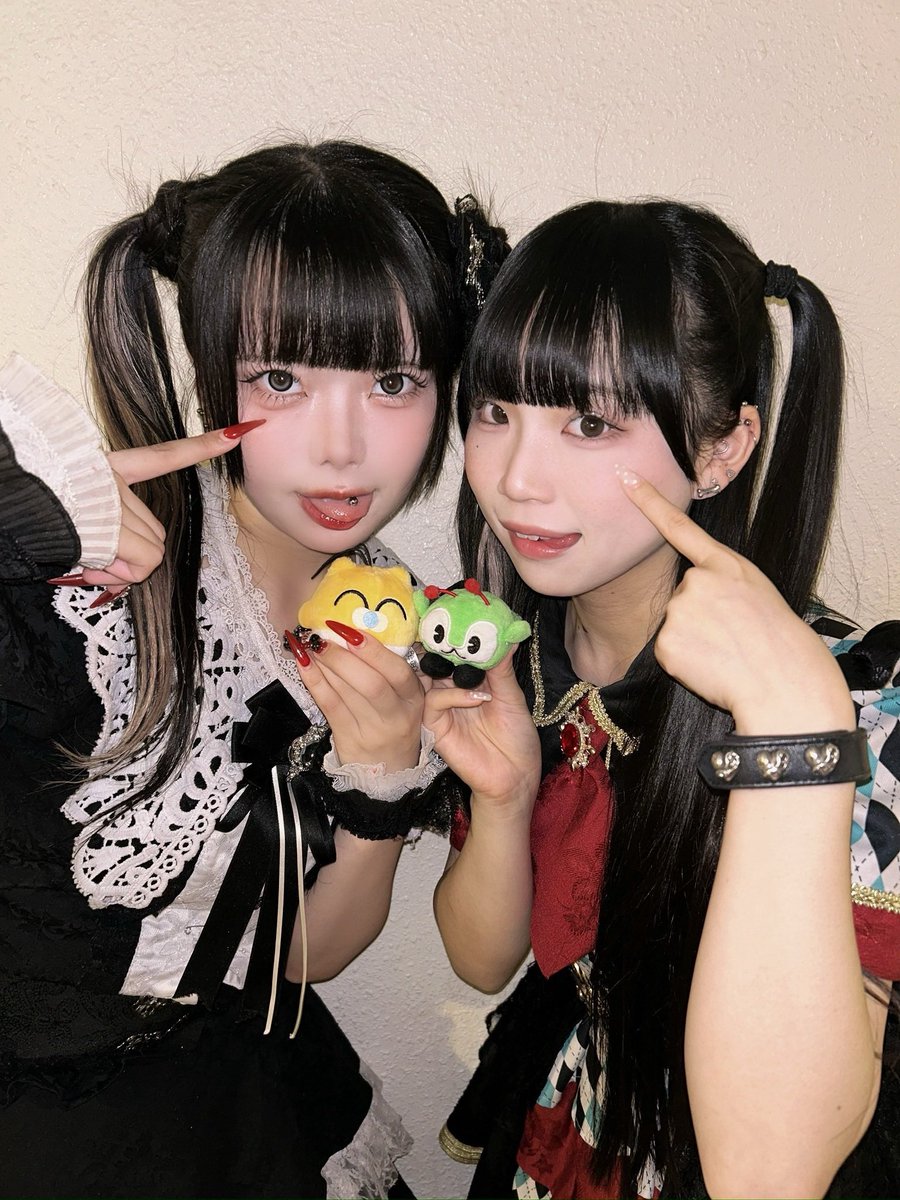 kai_hellpo's tweet photo. じゅじゅのみこちゃま❤️
ちぃちゃいお友達も一緒😸😸 https://t.co/9YXAfjSH84