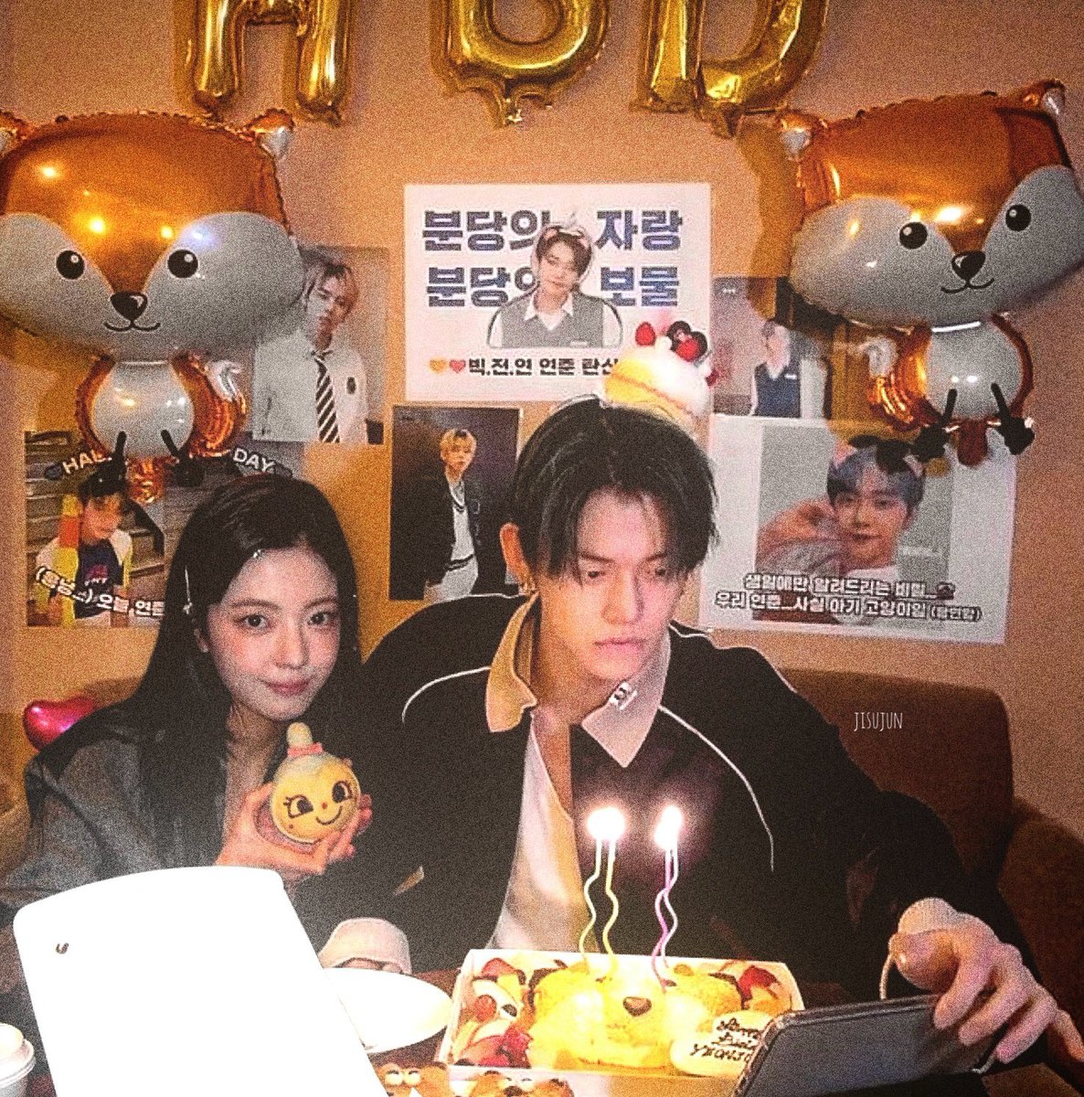 jisujunz's tweet photo. #yeonlia #bubblyrines

“happy birthday, ayang 💕”
- 🍓🍯 https://t.co/zYjFMuBYTG