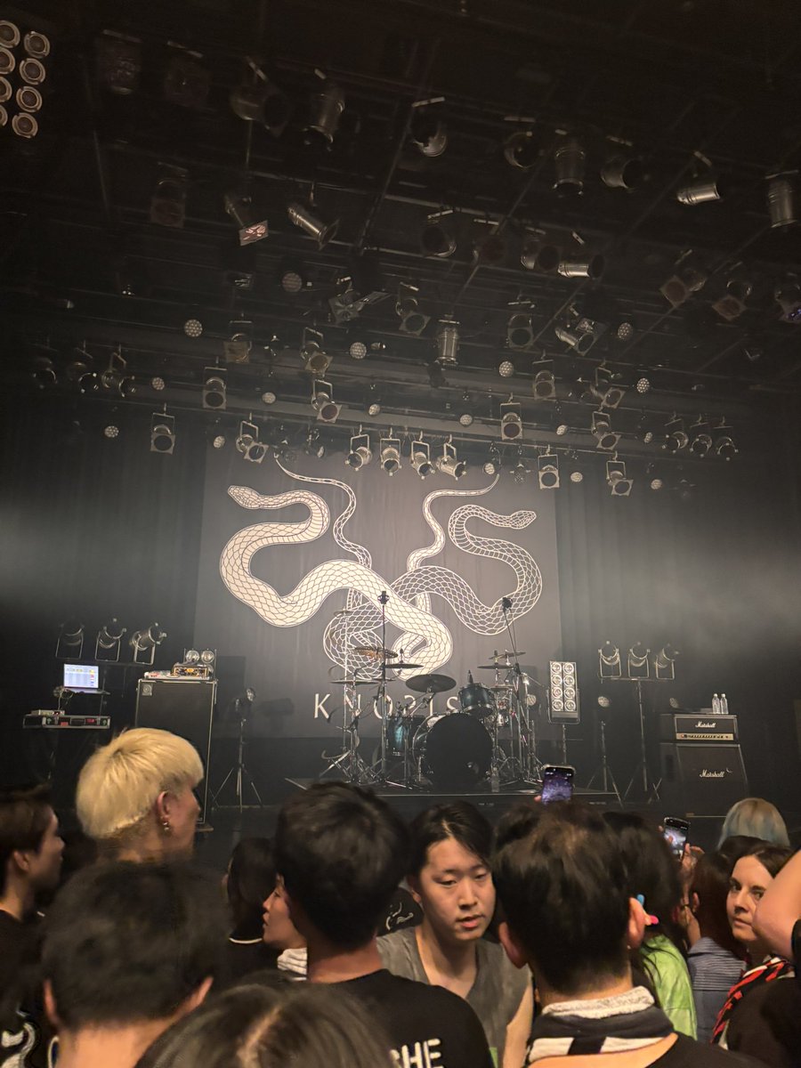 yumaa_12's tweet photo. Knosis良すぎたああ！ひびきゅー絶対行く
SHANK50分尺やからってセトリやりたい放題すぎて神 https://t.co/hFf93WYQIj