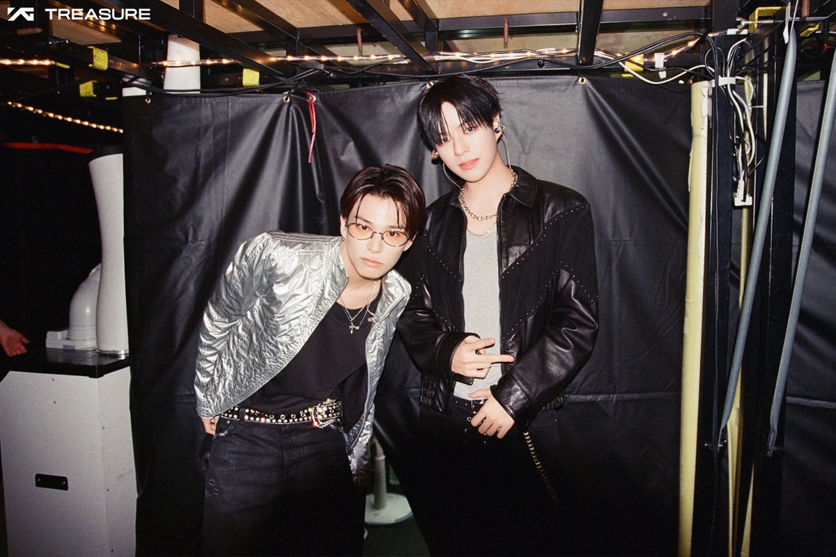 yg_treasure_jp's tweet photo. [💎] 

📁 #TREASURE_memories2026
└ 📸 𝙏𝙃𝙀𝙎𝙏𝘼𝙂𝙀_𝙉𝙀𝙒𝙒𝘼𝙑_𝙇𝙄𝙑𝙀_𝙄𝙉_𝙅𝘼𝙋𝘼𝙉.𝙯𝙞𝙥 #𝟭

🖤 日本活動ビハインドFC限定公開中!!
https://t.co/IPouXA3E6I

#TREASURE #トレジャー #트레저 #THESTAGE_NEWWAV_LIVE_IN_JAPAN https://t.co/MS6UQNZPax