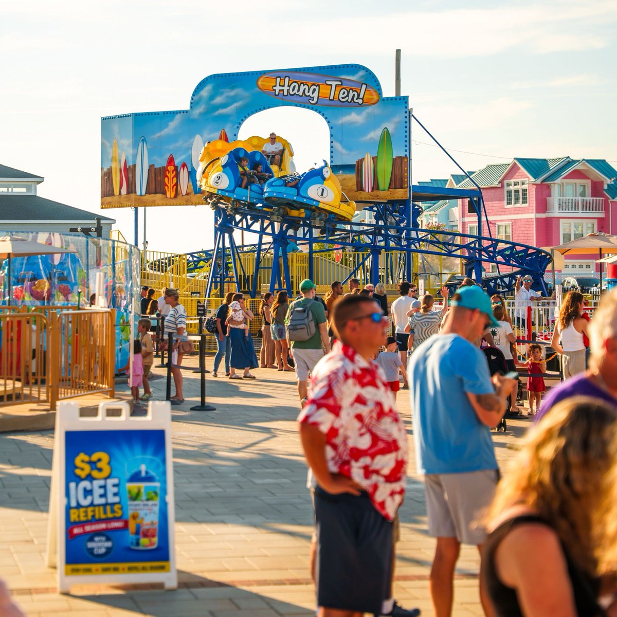 _FantasyIsland_'s tweet photo. Sundays are better with unlimited rides! 🎢☀️ Enjoy $25 Unlimited Rides today from 1pm-7pm. https://t.co/NJUP5Hl3wW