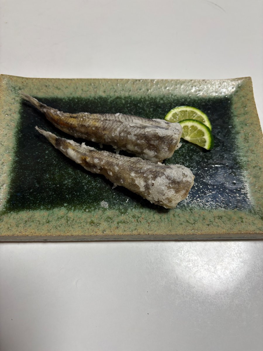 Reeeey1226's tweet photo. 夫が握った寿司🍣！！うまい！！天才！！！ https://t.co/7UCKd4Fo48