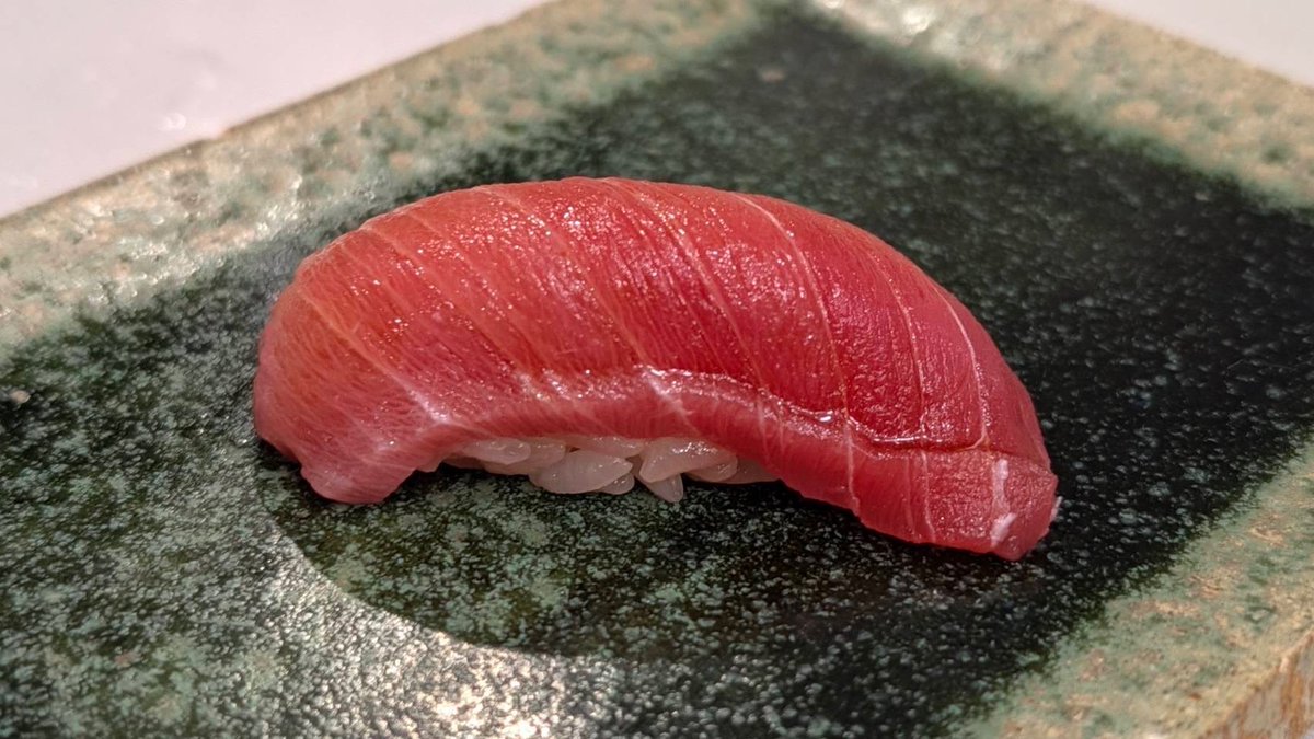 Reeeey1226's tweet photo. 夫が握った寿司🍣！！うまい！！天才！！！ https://t.co/7UCKd4Fo48