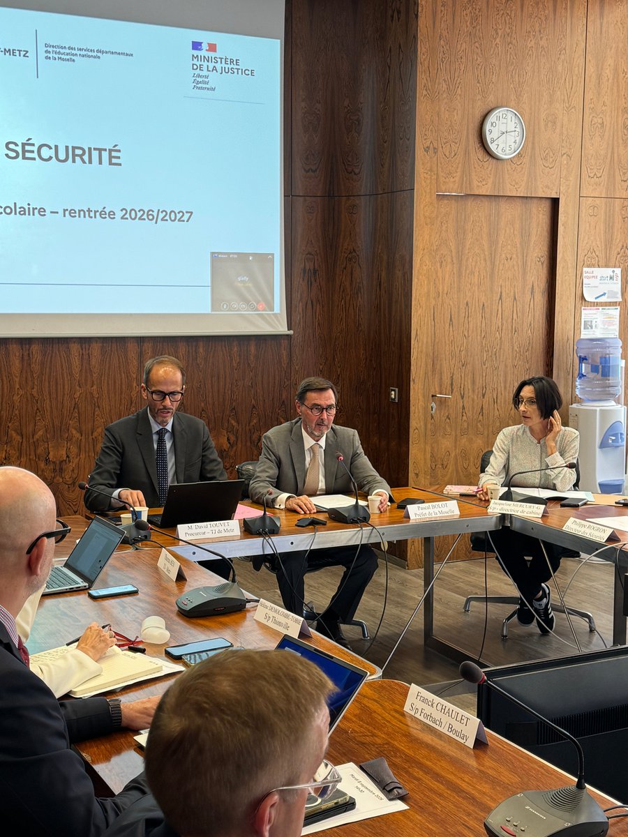 Image de Préfet de la Moselle - #Sécurité #ÉtablissementsScolaires | 🎓 Protéger l’espace scolaire : une priorité partagée

Pascal B