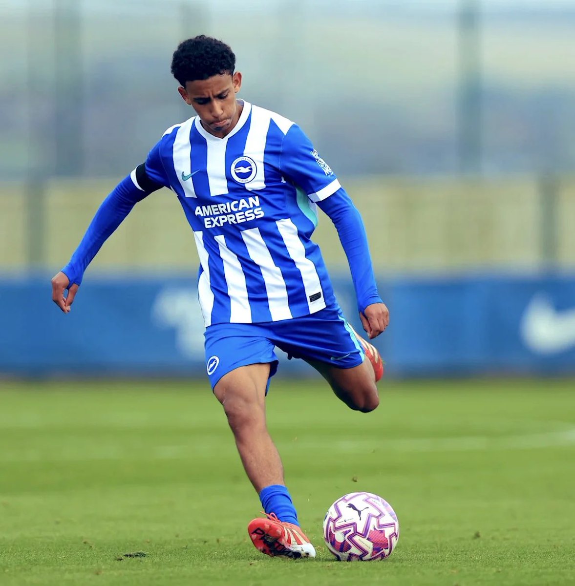 BrightonBuzzz's tweet photo. 🚨 Congratulations to the super talented Younes Ibrahim at 18 years of age making his DEBUT Brighton premier league squad today against Coventry… 🇪🇬 🔵⚪️

Excited to see this baller get a chance to play 👀 

#BHAFC https://t.co/cKRRNPAbmJ