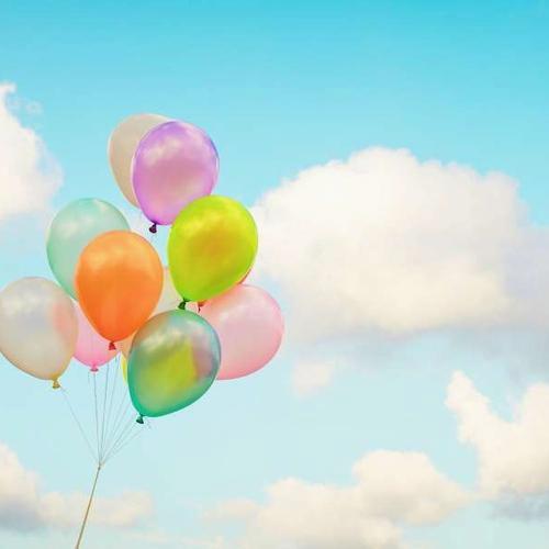 mariah_brand's tweet photo. 🌞 🌹 🌞 🪐 🍬 🌸 Just saw a cloud that looked like a whale https://t.co/2tWakyn7dn