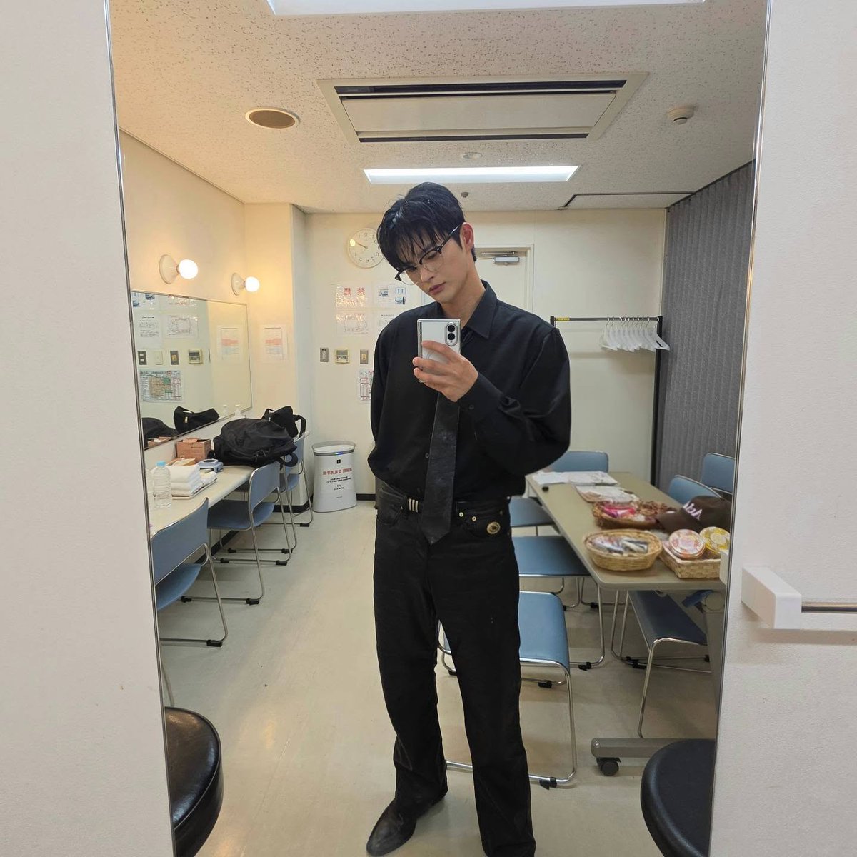 Kkorepo's tweet photo. #ソ・イングク、秋を感じさせるブルゾンファッションで成熟した魅力アピール 
#ソイングク  
🔗https://t.co/RtMqfsjGNZ https://t.co/SdUdkD2OOn