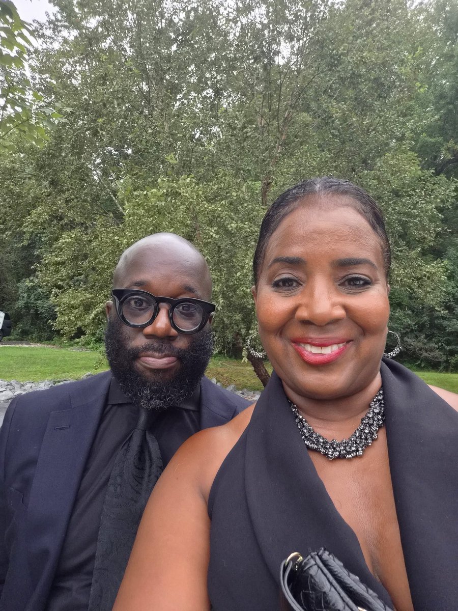 _charlesbarrett's tweet photo. Celebrating Black love with my Black love.

Also, she’s fly.

🖤 https://t.co/ZFFQqvxe8F
