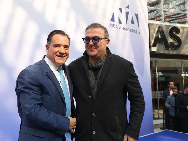 _djkriss_'s tweet photo. Τα σκατ@ με τα σκ@τα. https://t.co/WbzKaa1v0u