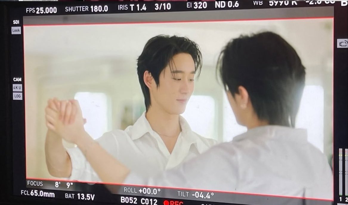 valcrazyforWE's tweet photo. WILLIAMEST BEHIND THE SCENES 😳🫠
Always together and 0cm apart 

 #YouManiacSeriesEP3 #WilliamEst https://t.co/93mrs4AFcp