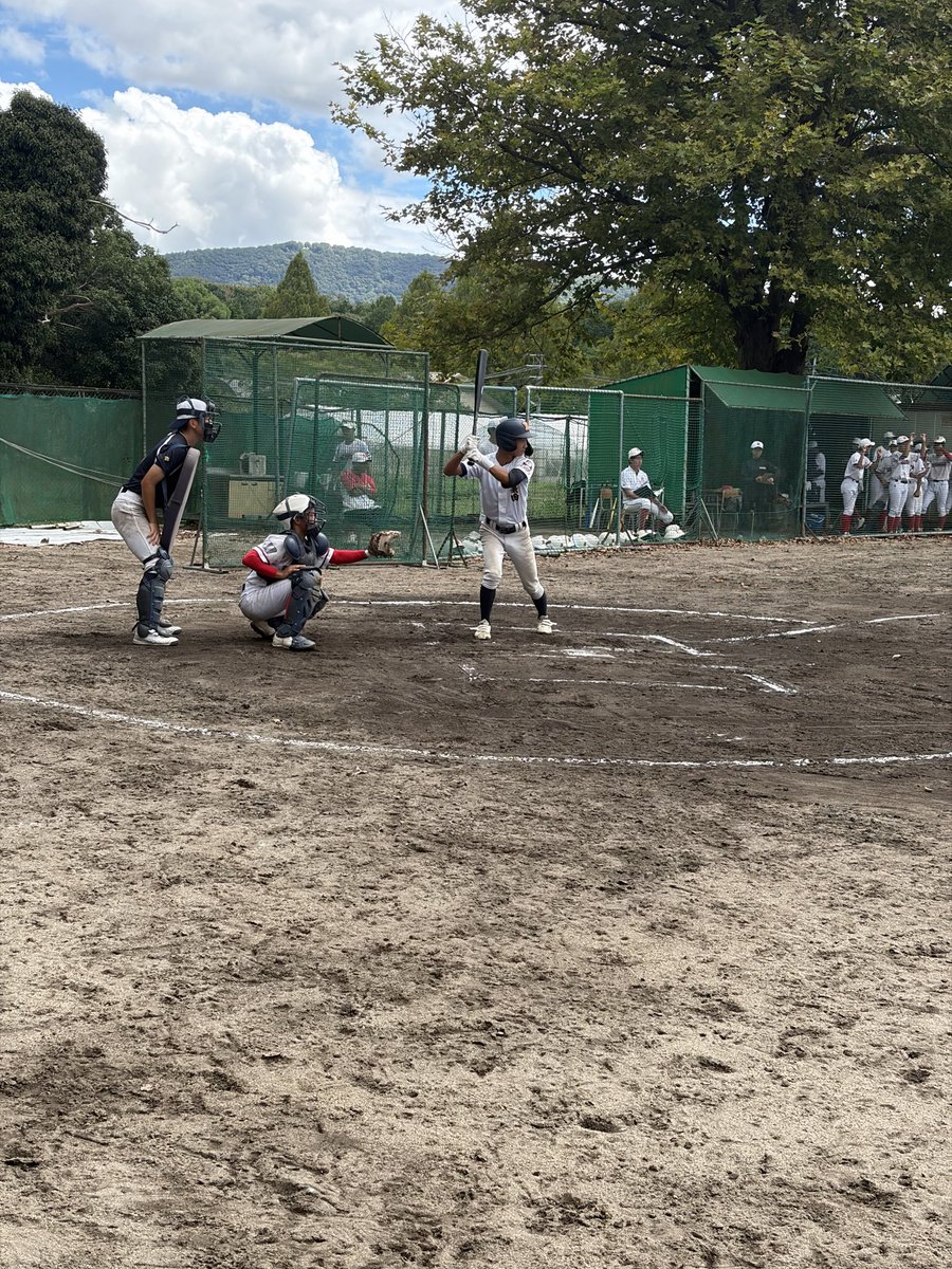 ktkwdbaseball's tweet photo. 練習試合⚾️
洛北高校さんと練習試合を行いました！ありがとうございました。
北桑田 5-11 洛北
今回の試合を通しそれぞれの個人の課題だけでなく、チームとしての課題も見つかりました。これからは練習の時間も増えていきます。見つかった課題をそのままにせず意識して頑張ります
 #北桑田 #高校野球 https://t.co/LMXAAaD2Tz