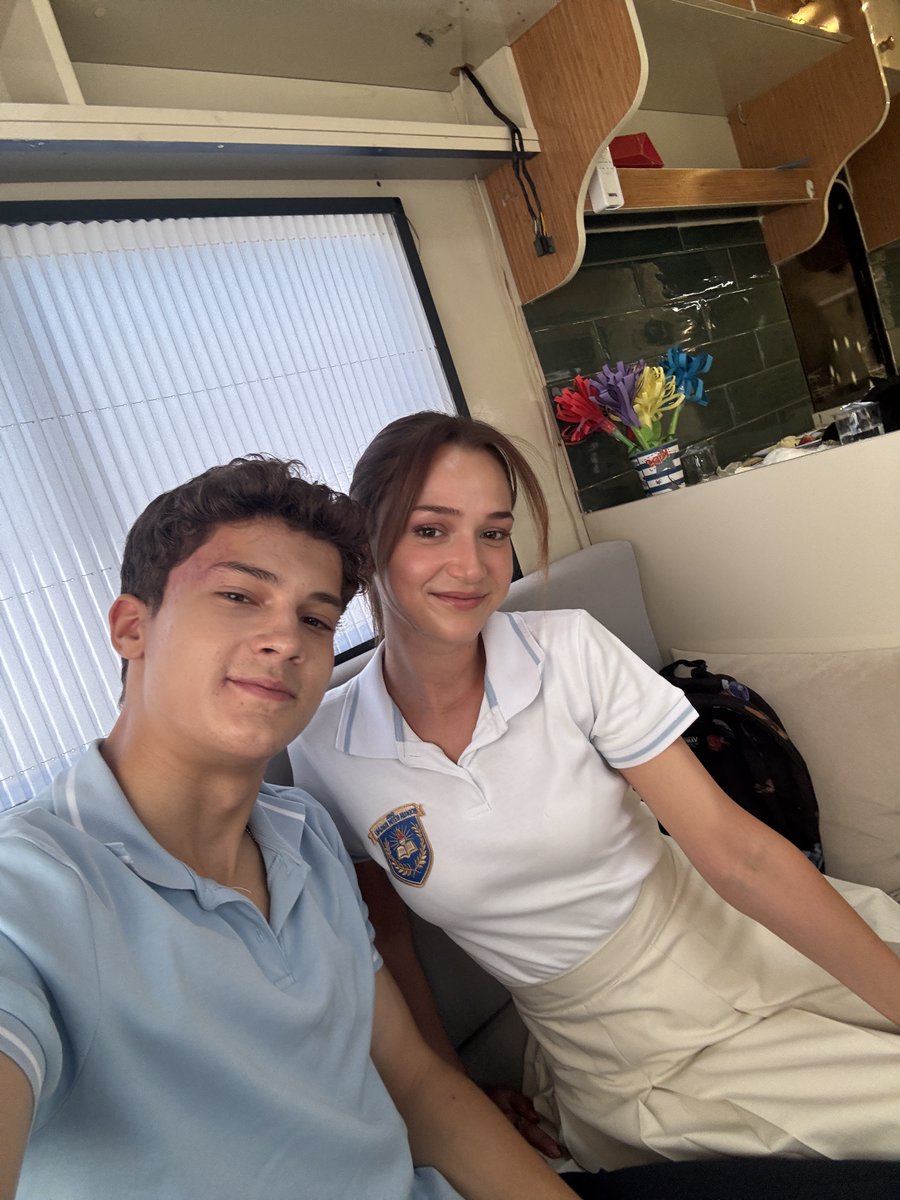 daha17dizi's tweet photo. Bakın burada kimler var! 😍
#daha17ㅤ https://t.co/EffhUOo0sn