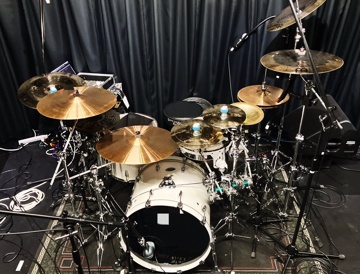 tetsuro_drum's tweet photo. 札幌　2days終了。

ライブは勿論ですが余興のマジックショーも楽しくてリラックスした１日でした。

大阪、神奈川も宜しくお願い致します。

#Nicolas #まみれた https://t.co/TtdxeQEPg9