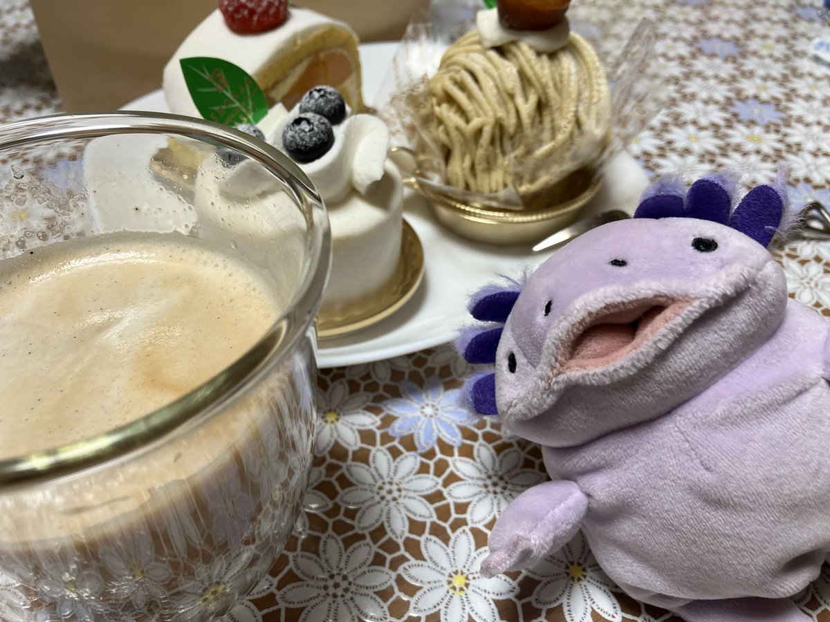 namicho73's tweet photo. ケーキパーティーだウパ　#もちうぱ https://t.co/HK0mVf8REJ