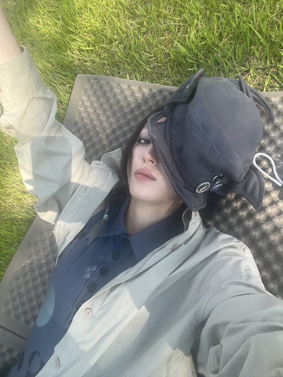 NewKin_official's tweet photo. #NewKin_DAin
just DAin things 🐺

some moments from the MV shoot.
which one’s your favorite? 🩶

#NewKin #DAin #LOGINERROR #Newkin_Stage1 https://t.co/B7XD7VP34z