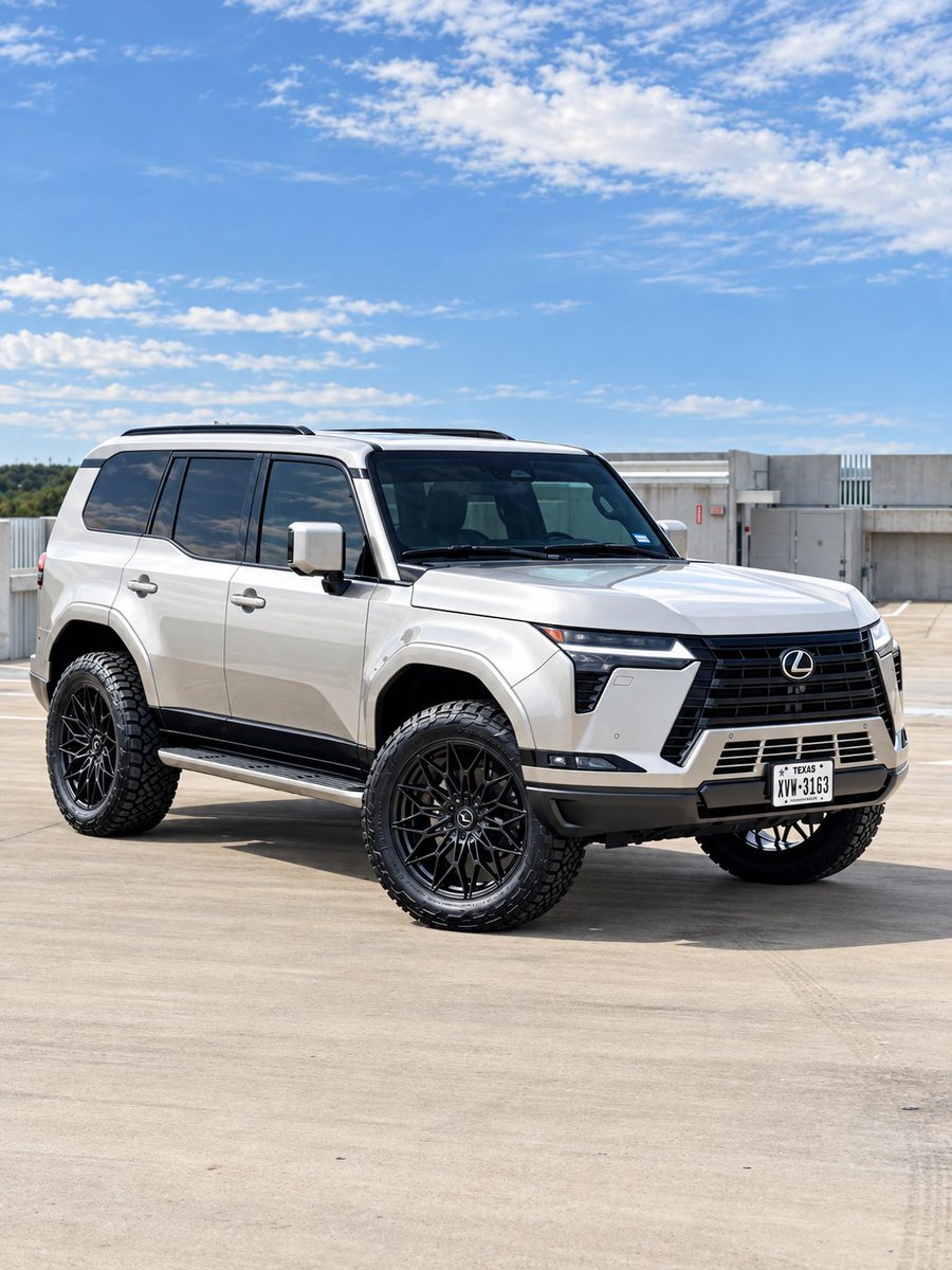 TorqueSociety's tweet photo. Lexus GX 550 🇯🇵 V6 3.4L biturbo, 349 hp y 650 Nm, automática de 10 marchas y 4x4 permanente. Construcción body-on-frame, reductora y bloqueo de diferencial central: lujo japonés con auténtica capacidad todoterreno.

#LexusGX #GX550 #Bogotá #Medellín #Barranquilla #Ibagué https://t.co/oxH4kPf2uk