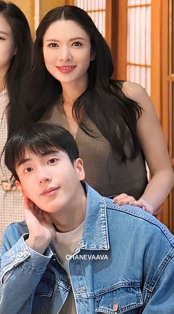 nap061010's tweet photo. Silence, not liking each other's posts = breakup🤣 https://t.co/BLKZr5zgME