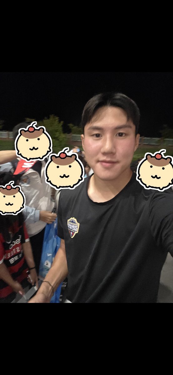 riibo___'s tweet photo. 내 곰도리가 곧 전역이라니... 🥺🥺 https://t.co/NOvI4bsiTP