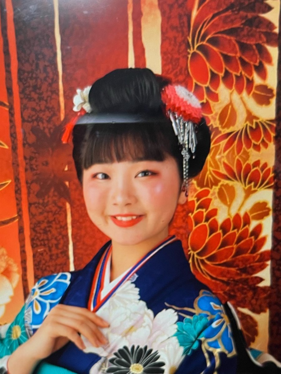 nnggsaison's tweet photo. ←成人式の写真(20日)
今の写真(25歳)→
多分かなり垢抜けてる。
#垢抜け https://t.co/G6JtIZP64F