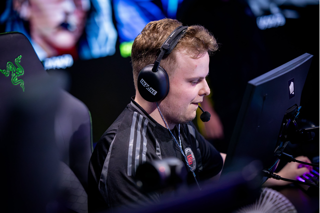 just_magnum's tweet photo. LFT 🧐

I'm still under contract and in talks with EP, but I've been allowed to explore my options.

I value myself as a teammate and problem solver.
I've worked on my biggest weaknesses - mentality and individuality - and I've found the key to improving both.
I'm a real grinder who will do whatever it takes for the team to succeed.

Open to relocating → CHINA / APAC / NA
Open to re-role → SCAN / SMOKES

Contact me via DMs or magnum@nivomanagement.com 📩