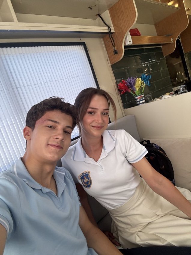 NataschaPo22548's tweet photo. #ArLey😍😍😍😍😍😍 https://t.co/m9N6Mu5vGw