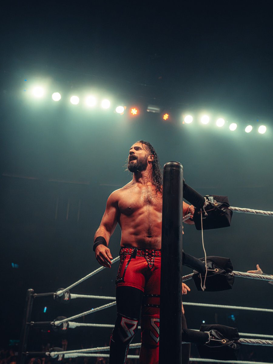 SethRollinsFans's tweet photo. Seth Rollins x #WWESantiago #SethRollins #TeamRollins 

📸: andieborie/via dgmedios I Instagram https://t.co/qT25zdHPOB