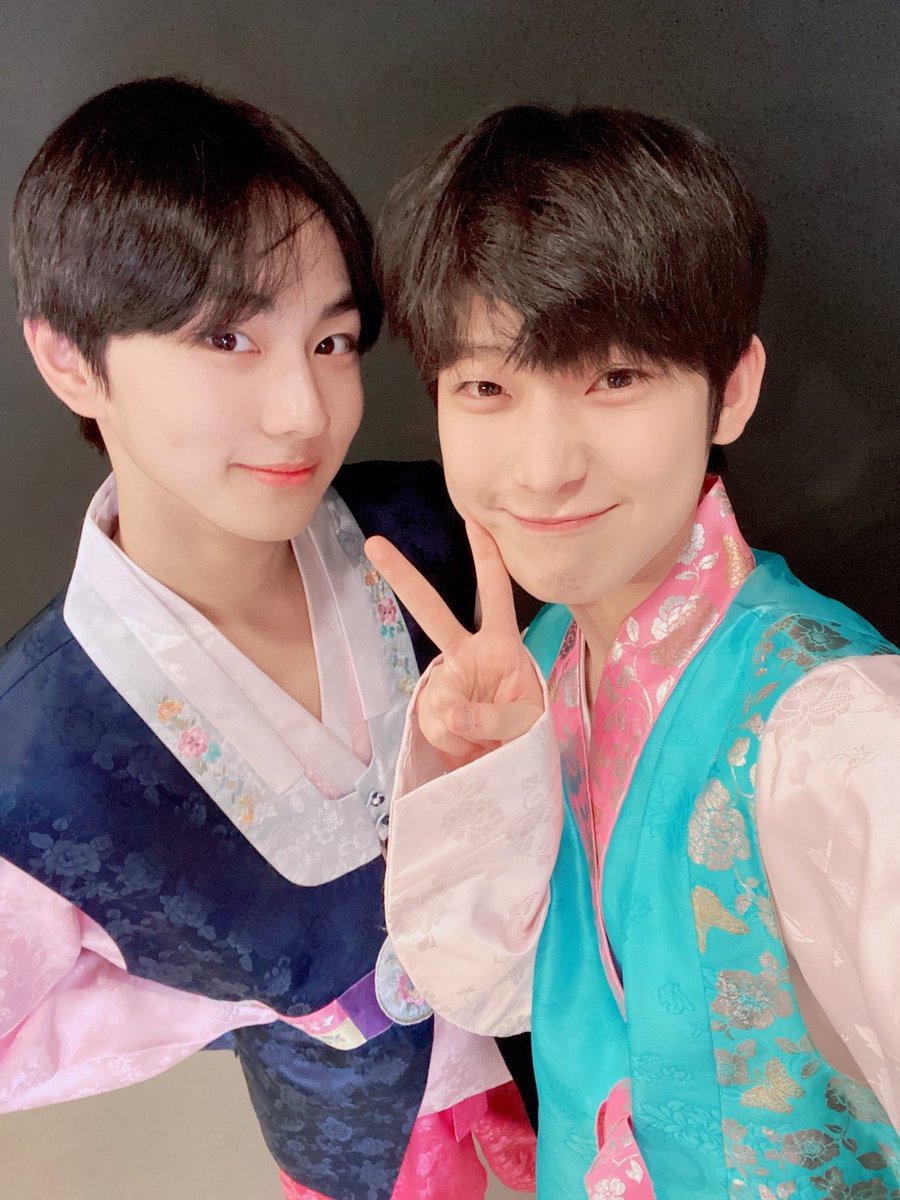 softlysunoo's tweet photo. sunwon grew up so damn well !! they were just babies back then 🥹🥹 #SUNOO #JUNGWON https://t.co/HBfSvYFo3X