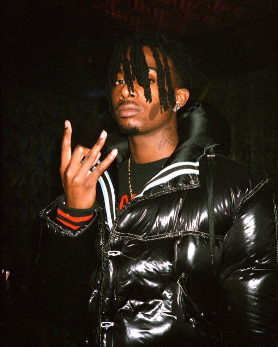 headlinesplug's tweet photo. Playboi Carti officially turns 30 today!
Happy birthday 🥂

What’s your favourite carti song? https://t.co/flqh4Q3pcm
