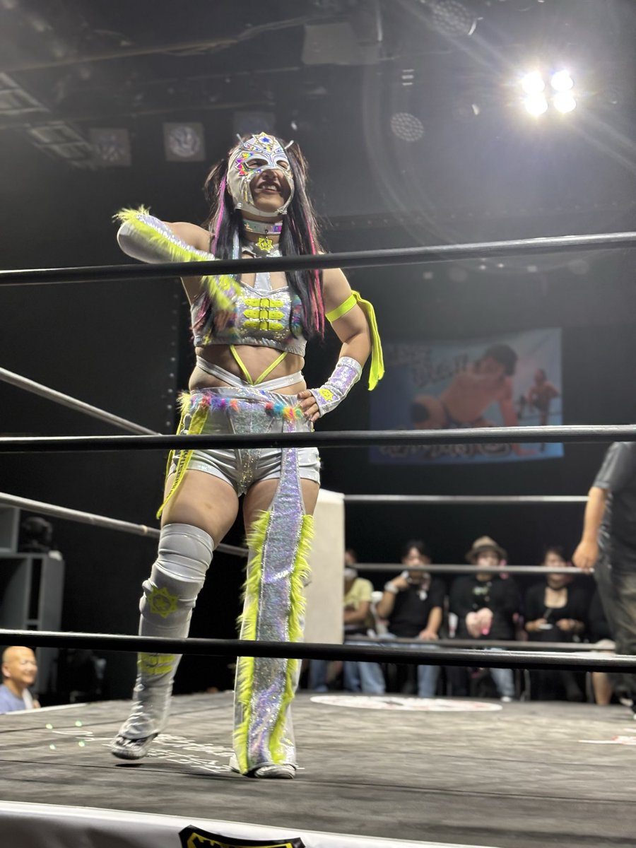 HasDot91318's tweet photo. 道頓堀プロレス昼興行より
女性陣
#道頓堀プロレス
#藤田あかね
#七星
#仁々芽咲
#マリ卍
#RIRU https://t.co/0GZd7J20yS