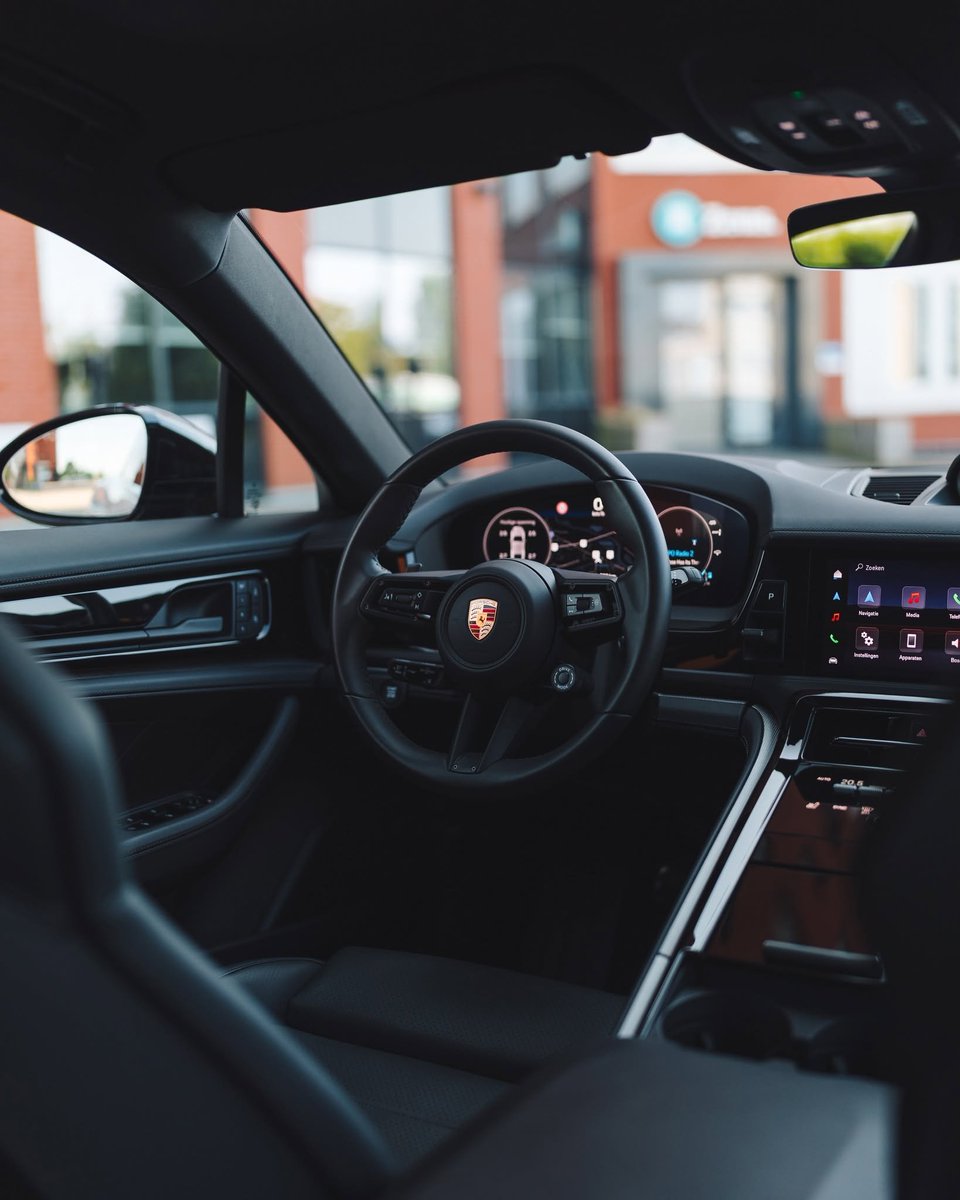 TorqueSociety's tweet photo. Porsche Panamera Turbo E-Hybrid 🇩🇪V8 4.0L biturbo híbrido, 680 CV y 930 Nm, tracción integral y PDK de 8 marchas. 0–100 km/h en 3,2 s y 315 km/h. Prestaciones de superdeportivo.

#Porsche #Panamera #TurboEHybrid #Bogotá #Medellín #Barranquilla #Ibagué https://t.co/7q4bbqRiF3