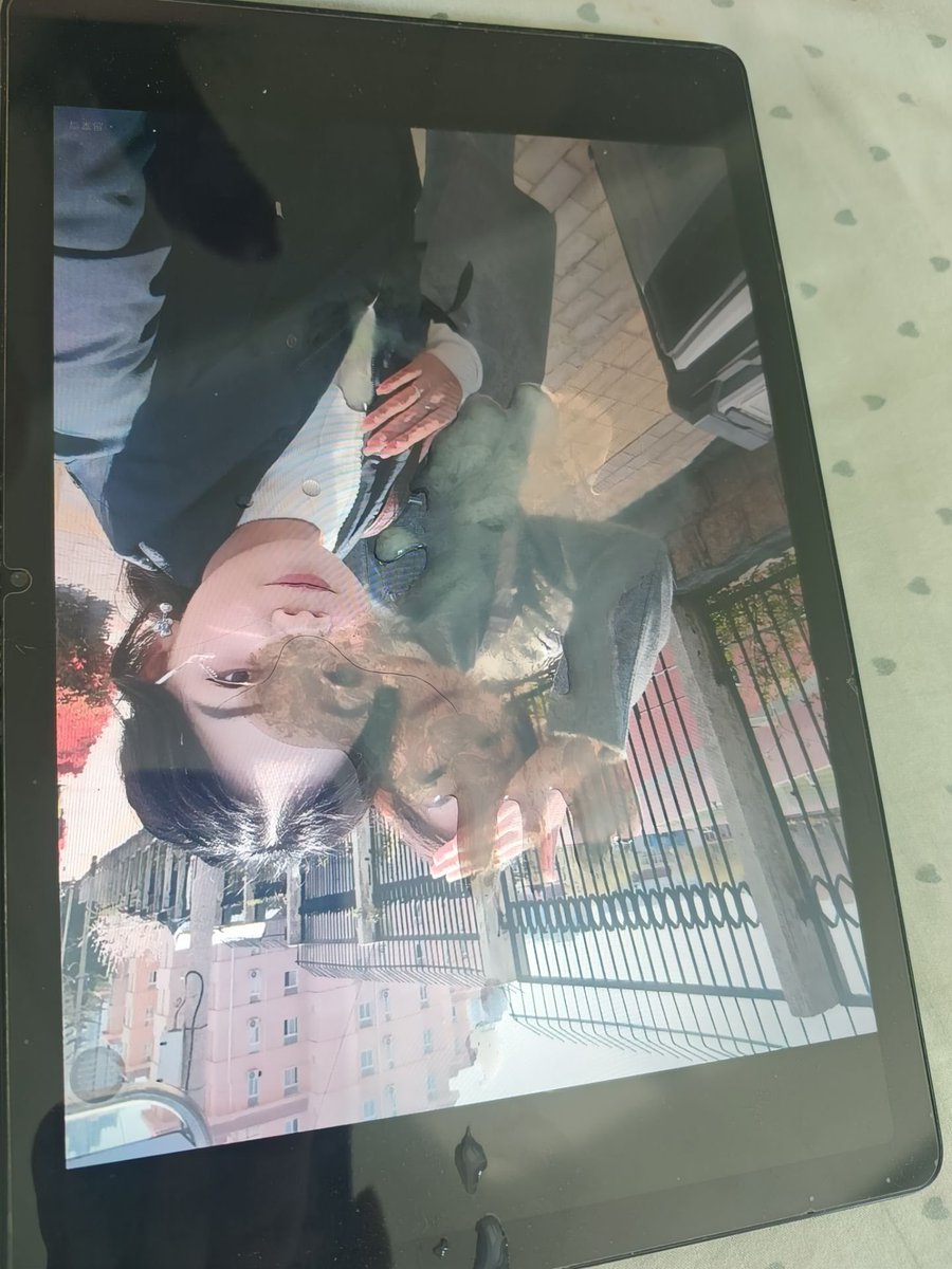 S1440404's tweet photo. 忘记在哪保存的照片了，不过这俩眼镜婊挺不错的 #意淫 #眼镜婊 #眼镜妹 #配文 #母狗 #骚货 #反差 #肉便器 https://t.co/cB6m9UULNc