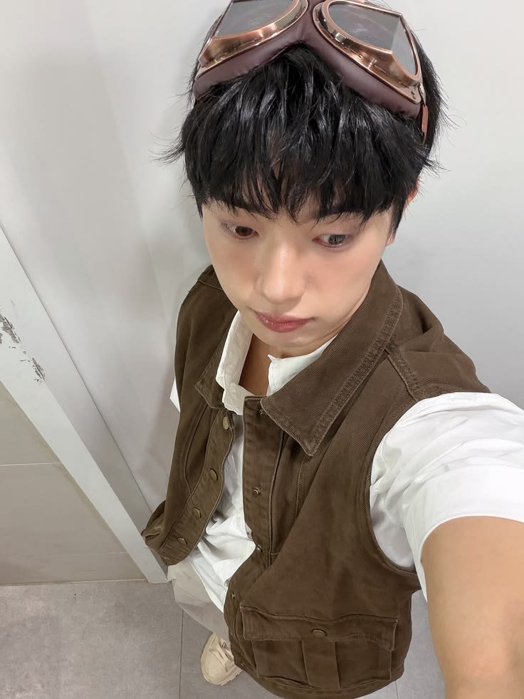 comnfia's tweet photo. #weveselcaday with youngest weve ever https://t.co/EJPuAft7Xc